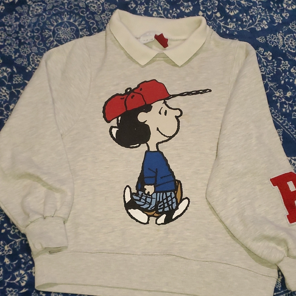 Zara Cream Sweatshirt with Red and Blue Graphic